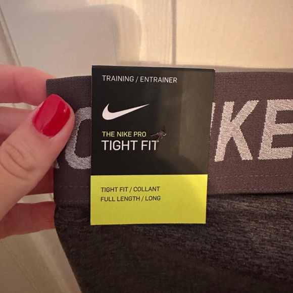 NWOT Nike Pro Tights - Picture 5 of 5